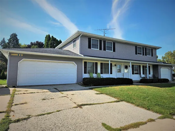 1861 Wisconsin St, Oshkosh, WI 54901