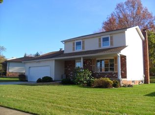 4865 Coral Gables Dr, Parma, OH 44134