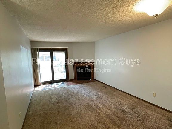 4th image of 8693 Maplebrook Pkwy N