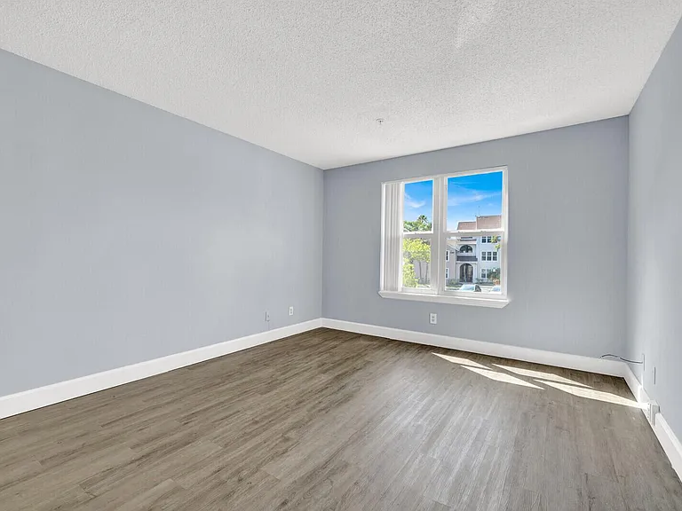 2301 N Congress Ave #25 — Photo 4