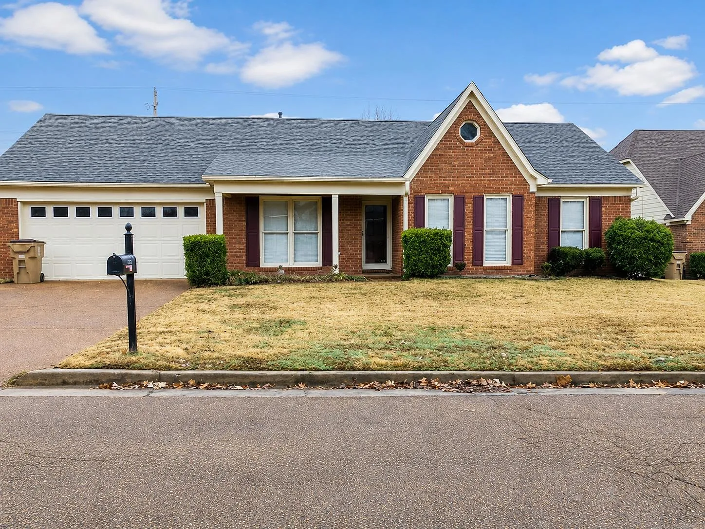 3 bed, 2.0 bath, 1636 sqft, $1,995 — Photo 1
