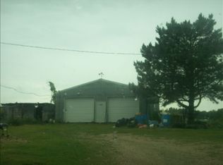 3120 W Cedarville Rd, Freeport, IL 61032