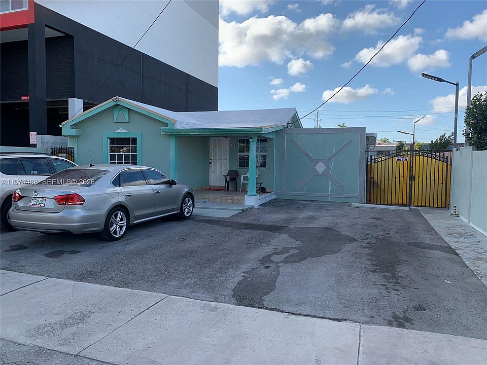 1st image of 3560 NW 35th St