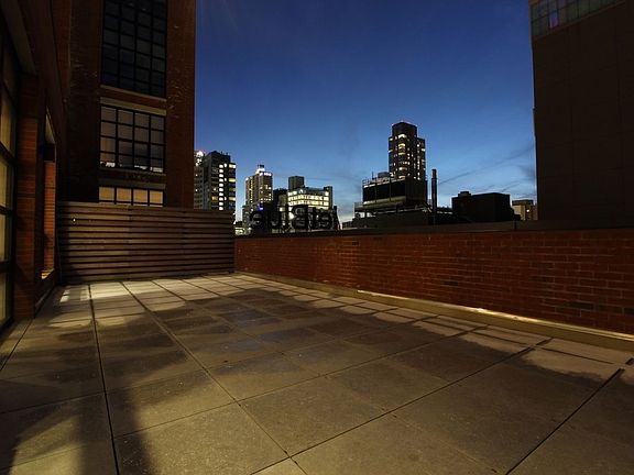 5th image of 4121 28th St APT 9E