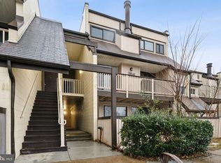 3841 El Camino Pl #12, Alexandria, VA 22309