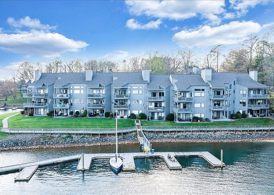 1st image of 75 Woodbridge Cir #1114