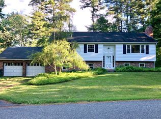 7 Birchwood Ln, Lenox, MA 01240
