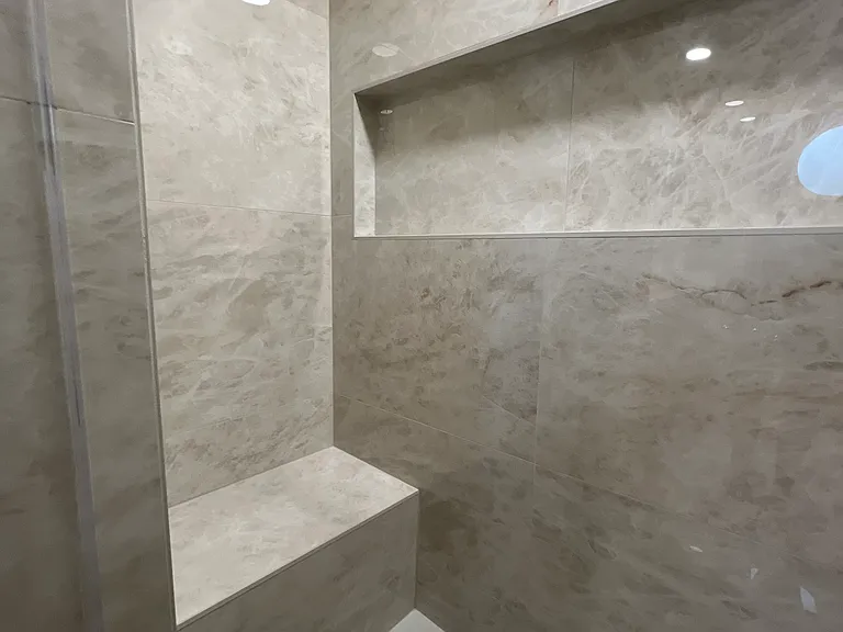 601 N Riverside Dr — Photo 28