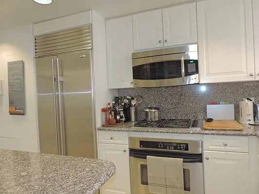 Rented by essential NEW YORK Real Estate | media 35