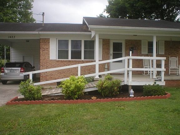 2nd image of 1423 Lumbardy Ave