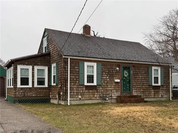 51 Wasaga Rd, Pawtucket, RI 02861