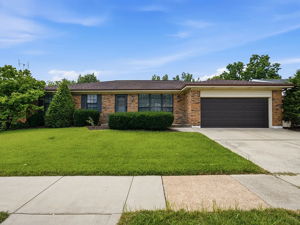 4874 Vermilion Dr