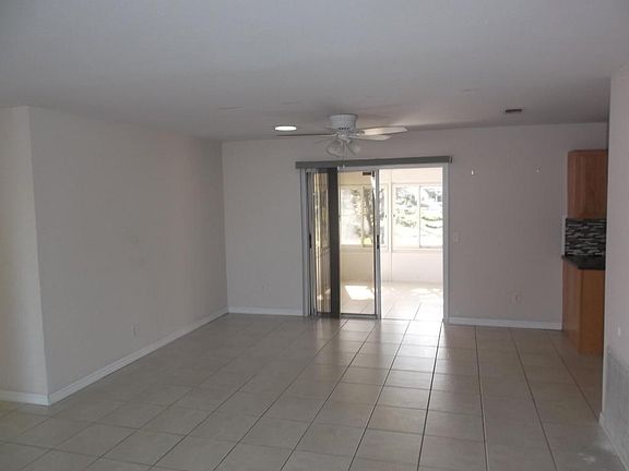 4th image of 1902 SE Mandrake Cir