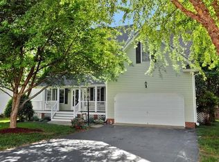 1201 Hawkins Wood Cir, Midlothian, VA