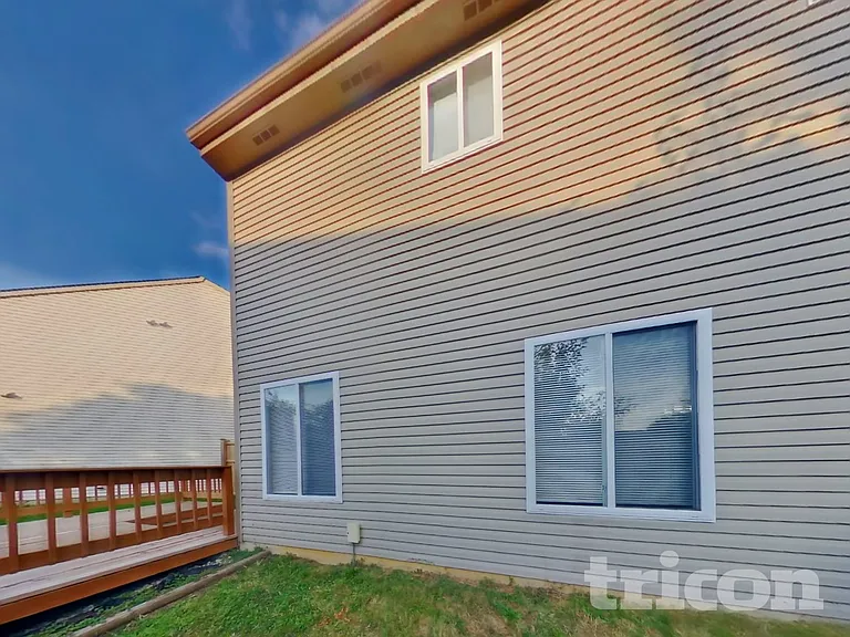 557 Cembra Dr — Photo 16