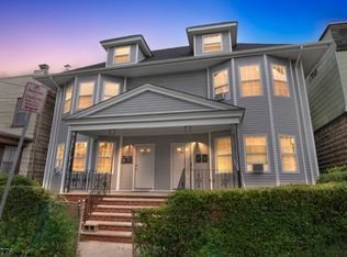 24 Willoughby St, Newark, NJ 07112