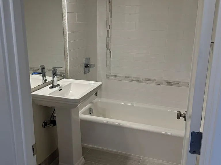 10317 NE Hoyt St — Photo 33