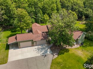 3438 Taylor St, Jenison, MI 49428