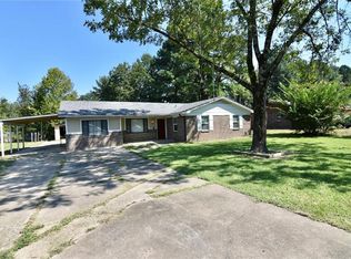 104 S 15th St, Lavaca, AR 72941