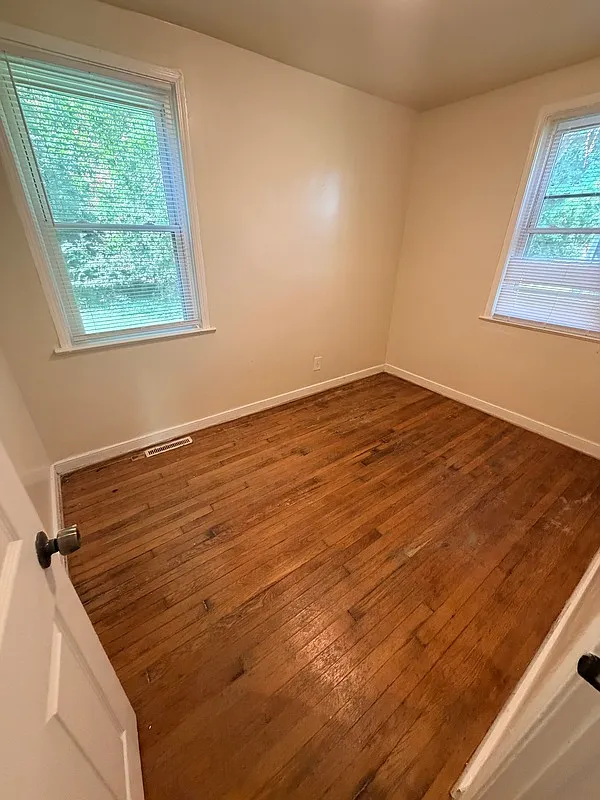2 bed, 1.0 bath, $1,395 — Photo 4