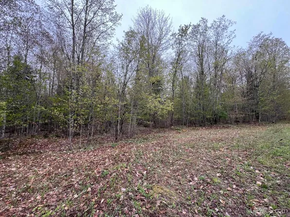 N Harborview Dr Unit 2, Munising, MI 49862