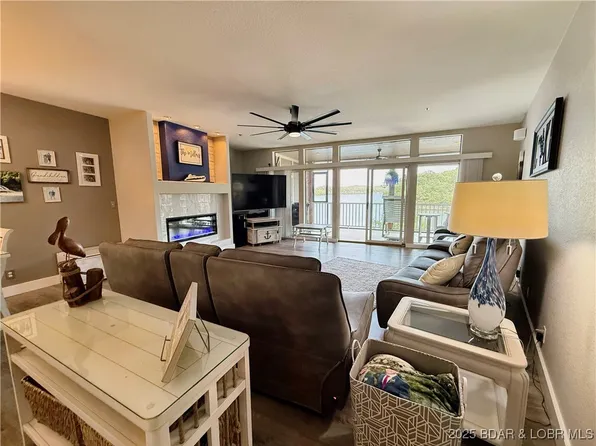 611 Lazy Days Rd APT I-2, Osage Beach, MO 65065
