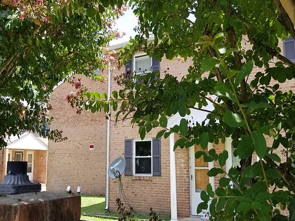 2nd image of 2401 Barton Ave #U4