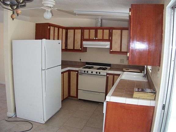 Kitchen and loaner Refrigerator (if needed)
Bosch Dishwasher not visible