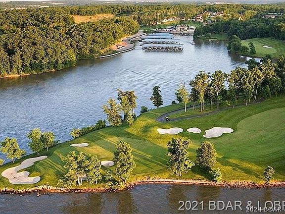 3rd image of 292 Lake Dr