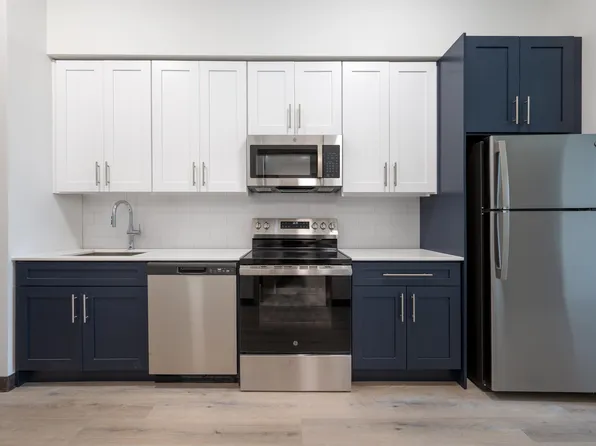 857 Bergen Avenue image 3 of 40