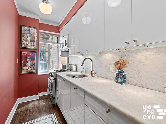 5th image of 155 W 20th St APT 4G
