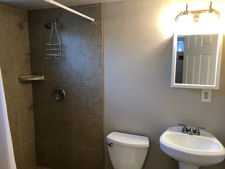 707 James St — Photo 22