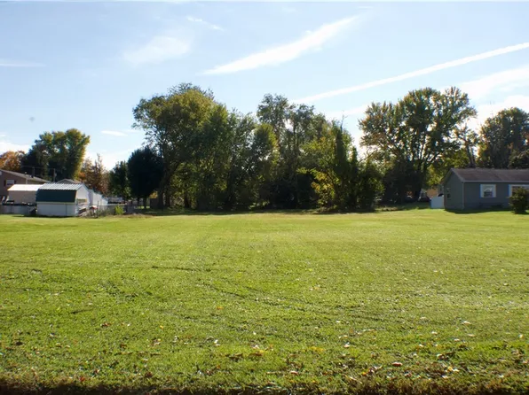 Old River Rd, Williamstown, WV 26187