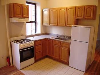 1st image of 1565 Lexington Ave