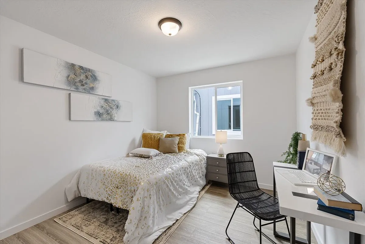 2 bed, 900 sqft, $1,795 — Photo 4