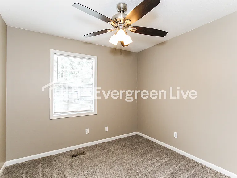 3016 Kathy Ln — Photo 11
