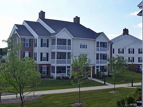 5th image of 843 E Summerfield Glen Cir #843