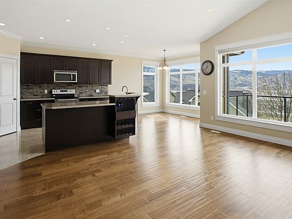4th image of 1708 Ironwood Dr