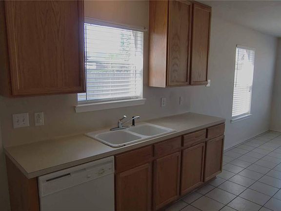 5th image of 3110 Lantern Bay Ln