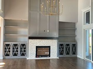 15166 W 193rd Ter, Spring Hill, KS 66083