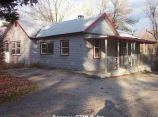 34 S Windham Rd, Willimantic, CT 06226