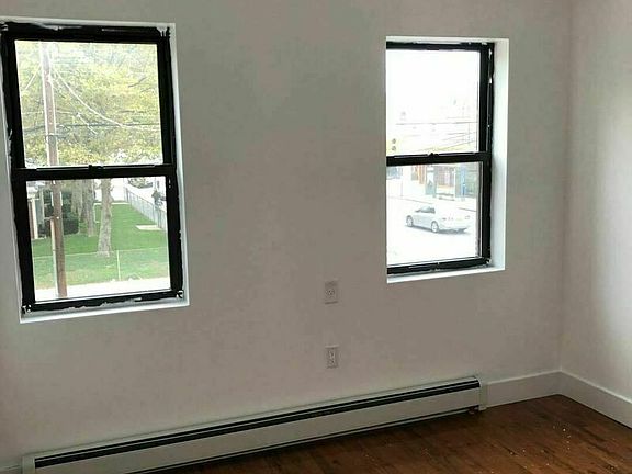 2nd image of 1456 30th Ave Floor 2