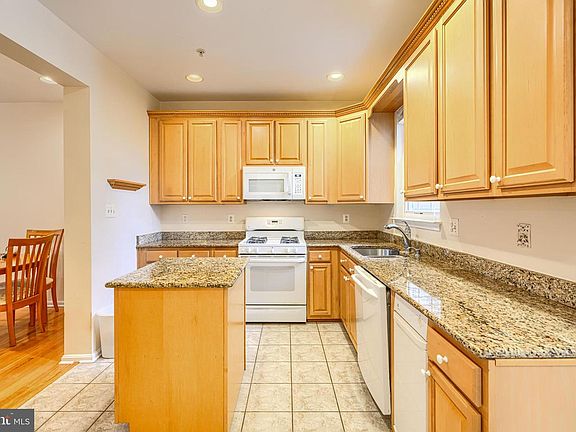 5th image of 175 Tilden Way #175