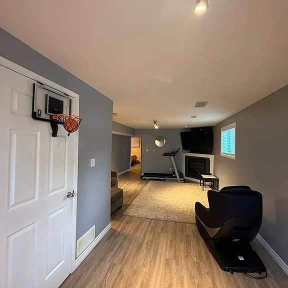 1509 Durocher Dr — Photo 21