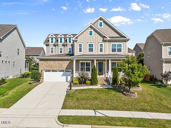 2nd image of 613 White Oak Pond Rd
