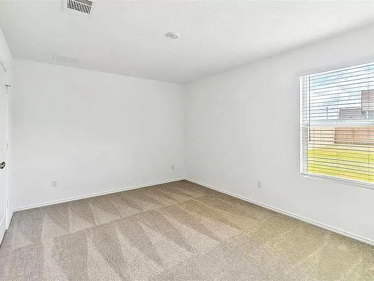 1104 Catfish Ln — Photo 8