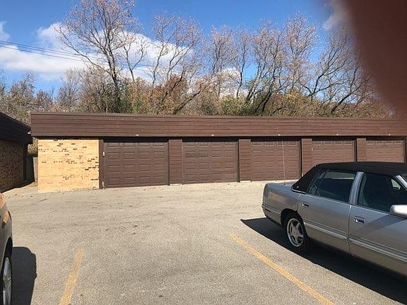 2nd image of 1415 N Sterling Ave Unit 201
