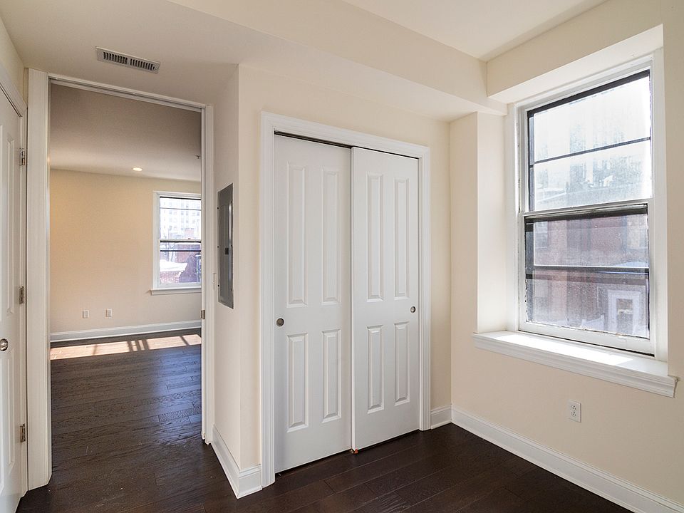 1st image of 115 S 21st St APT 302