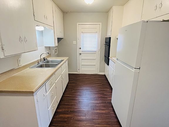 5th image of 3511 35th St APT B