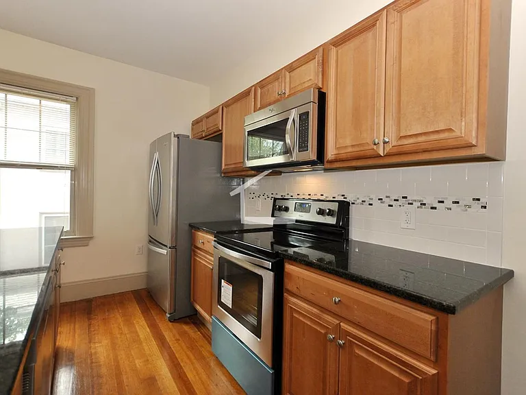 62 Englewood Ave #2 — Photo 2